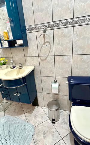 Casa à venda com 156m², 2 quartos e 2 vagasBanheiro da Suíte
