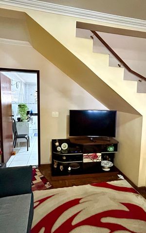Casa à venda com 156m², 2 quartos e 2 vagasSala