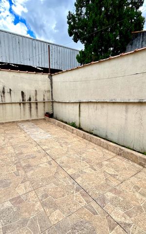Casa à venda com 156m², 2 quartos e 2 vagasQuintal