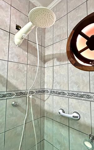 Casa à venda com 156m², 2 quartos e 2 vagasBanheiro da Suíte