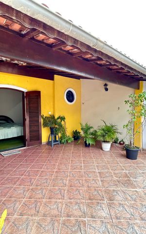 Casa à venda com 156m², 2 quartos e 2 vagasVaranda da Suíte 