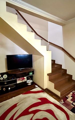 Casa à venda com 156m², 2 quartos e 2 vagasSala 