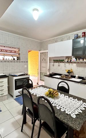 Casa à venda com 156m², 2 quartos e 2 vagasCozinha