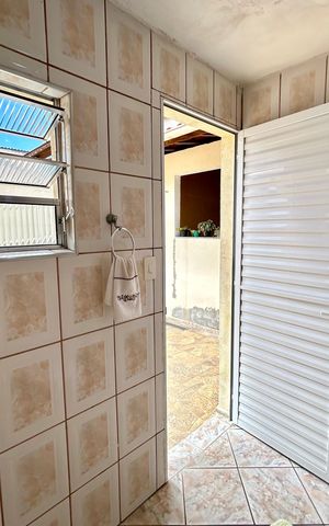 Casa à venda com 156m², 2 quartos e 2 vagasBanheiro 2