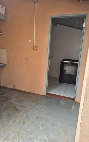 Casa à venda com 170m², 2 quartos e 3 vagas Casa à venda com 170m², 2 quartos e 3 vagasÁrea de serviço