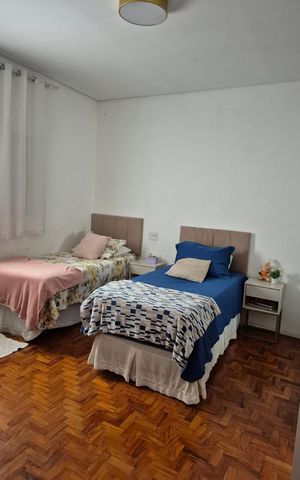 Casa à venda com 170m², 2 quartos e 3 vagas Casa à venda com 170m², 2 quartos e 3 vagasQuarto