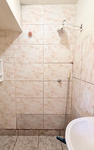 Casa à venda com 212m², 3 quartos e 2 vagasBanheiro - Casa 2