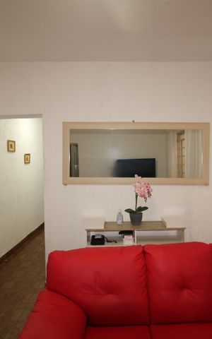 Casa à venda com 120m², 2 quartos e 2 vagasSala