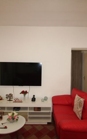 Casa à venda com 120m², 2 quartos e 2 vagasSala