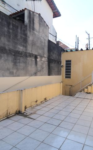 Casa à venda com 120m², 2 quartos e 2 vagasQuintal