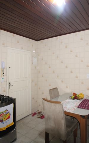 Casa à venda com 120m², 2 quartos e 2 vagasCozinha
