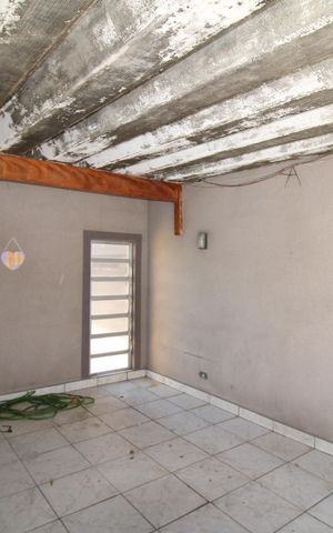 Casa à venda com 120m², 2 quartos e 2 vagasGaragem