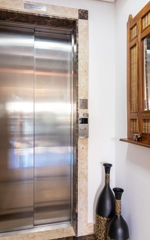 Apartamento à venda com 148m², 3 quartos e 3 vagasHall do Elevador Social