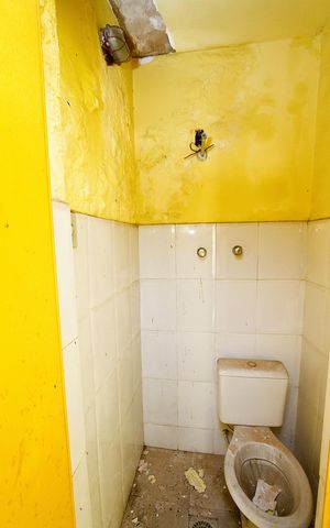 Casa à venda com 200m², 4 quartos e 1 vagaBanheiro de serviço