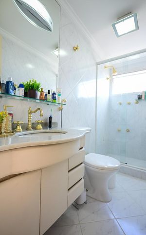 Apartamento à venda com 209m², 4 quartos e 4 vagasBanheiro Suíte 1
