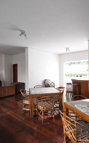 Apartamento à venda com 209m², 4 quartos e 4 vagasSalão de Festa
