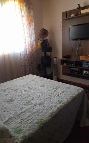Casa à venda com 359m², 4 quartos e 3 vagas Casa à venda com 359m², 4 quartos e 3 vagasQuarto