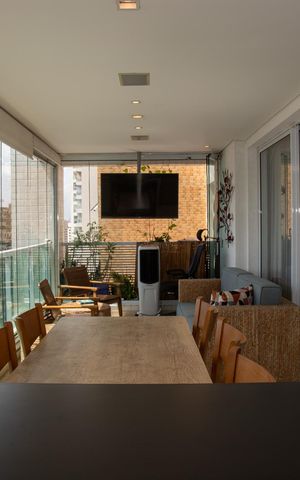 Apartamento à venda com 200m², 3 quartos e 4 vagas Apartamento à venda com 200m², 3 quartos e 4 vagasSacada