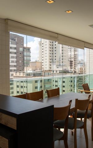 Apartamento à venda com 200m², 3 quartos e 4 vagas Apartamento à venda com 200m², 3 quartos e 4 vagasSacada
