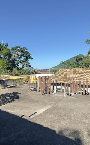 Casa de condomínio para alugar com 158m², 2 quartos e 3 vagasQuintal