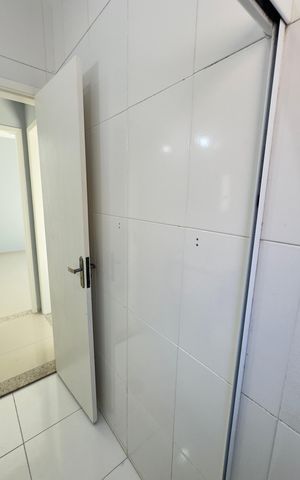 Casa de condomínio para alugar com 158m², 2 quartos e 3 vagasBanheiro