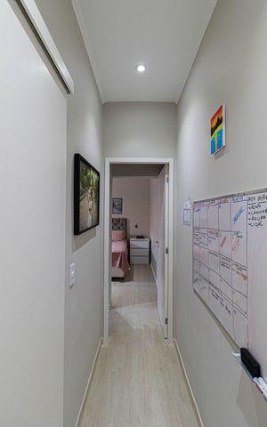 Casa à venda com 203m², 3 quartos e 3 vagas Casa à venda com 203m², 3 quartos e 3 vagasCorredor