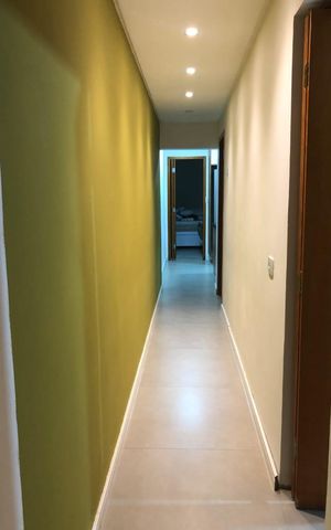 Casa à venda com 387m², 6 quartos e 2 vagas Casa à venda com 387m², 6 quartos e 2 vagasCorredor