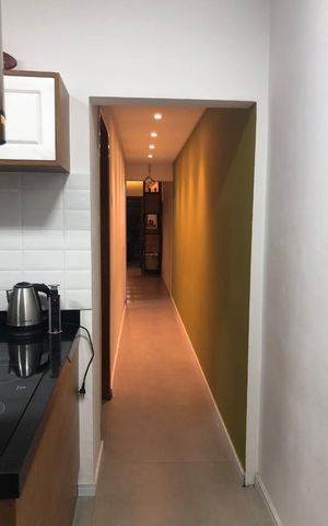Casa à venda com 387m², 6 quartos e 2 vagas Casa à venda com 387m², 6 quartos e 2 vagasCorredor