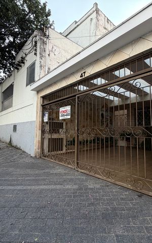 Casa à venda com 198m², 3 quartos e 2 vagasFachada
