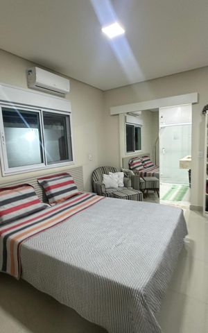 Casa de condomínio à venda com 200m², 4 quartos e 4 vagas Casa de condomínio à venda com 200m², 4 quartos e 4 vagasSuíte