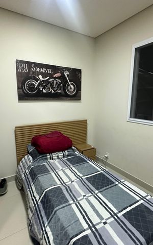 Casa de condomínio à venda com 200m², 4 quartos e 4 vagas Casa de condomínio à venda com 200m², 4 quartos e 4 vagasQuarto 1