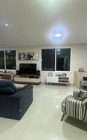 Casa de condomínio à venda com 200m², 4 quartos e 4 vagas Casa de condomínio à venda com 200m², 4 quartos e 4 vagasSala