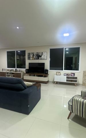 Casa de condomínio à venda com 200m², 4 quartos e 4 vagas Casa de condomínio à venda com 200m², 4 quartos e 4 vagasSala