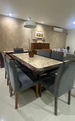Casa de condomínio à venda com 200m², 4 quartos e 4 vagas Casa de condomínio à venda com 200m², 4 quartos e 4 vagasSala