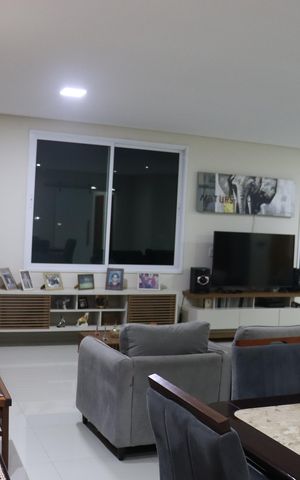 Casa de condomínio à venda com 200m², 4 quartos e 4 vagas Casa de condomínio à venda com 200m², 4 quartos e 4 vagasSala
