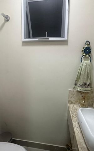 Casa de condomínio à venda com 200m², 4 quartos e 4 vagas Casa de condomínio à venda com 200m², 4 quartos e 4 vagasLavabo