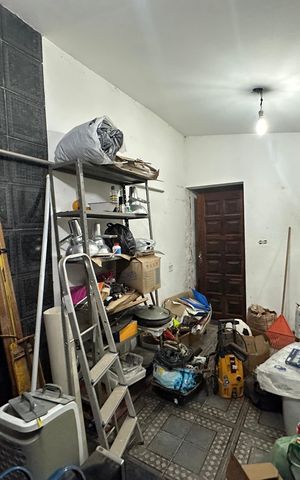 Casa de condomínio à venda com 200m², 4 quartos e 4 vagas Casa de condomínio à venda com 200m², 4 quartos e 4 vagasSuíte 2