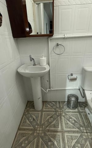 Casa de condomínio à venda com 200m², 4 quartos e 4 vagas Casa de condomínio à venda com 200m², 4 quartos e 4 vagasBanheiro da Suíte 2