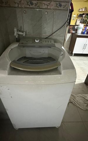 Casa de condomínio à venda com 200m², 4 quartos e 4 vagas Casa de condomínio à venda com 200m², 4 quartos e 4 vagasÁrea de Serviço