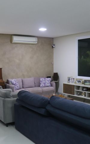 Casa de condomínio à venda com 200m², 4 quartos e 4 vagas Casa de condomínio à venda com 200m², 4 quartos e 4 vagasSala