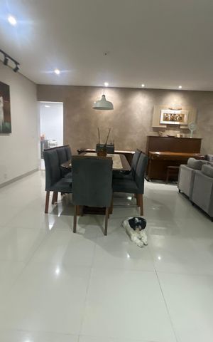 Casa de condomínio à venda com 200m², 4 quartos e 4 vagas Casa de condomínio à venda com 200m², 4 quartos e 4 vagasSala