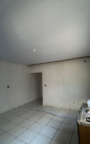 Casa à venda com 211m², 3 quartos e sem vaga