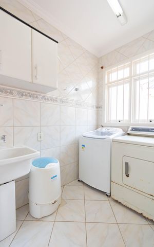 Casa à venda com 200m², 3 quartos e 4 vagas