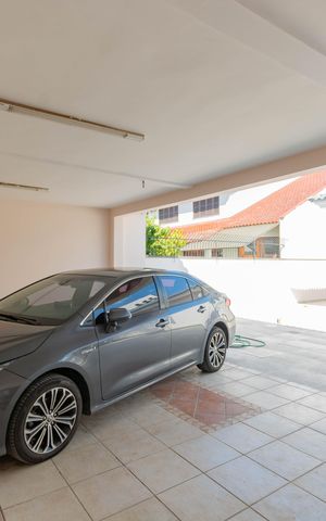 Casa à venda com 200m², 3 quartos e 4 vagas