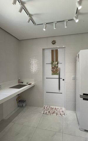 Casa à venda com 100m², 4 quartos e 2 vagas
