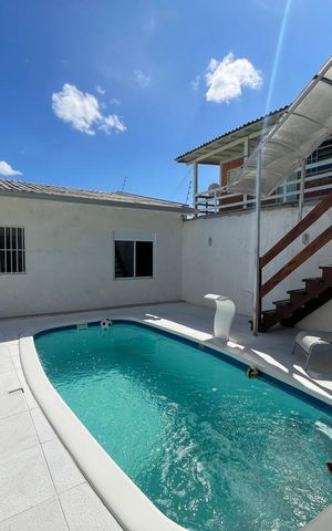 Casa à venda com 100m², 4 quartos e 2 vagas