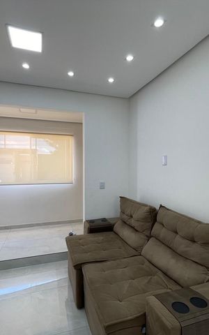 Casa à venda com 100m², 4 quartos e 2 vagas