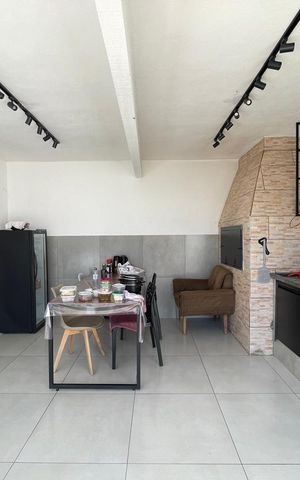 Casa à venda com 100m², 4 quartos e 2 vagas