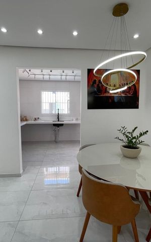 Casa à venda com 100m², 4 quartos e 2 vagas