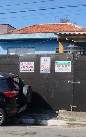 Casa à venda com 225m², 2 quartos e 3 vagas